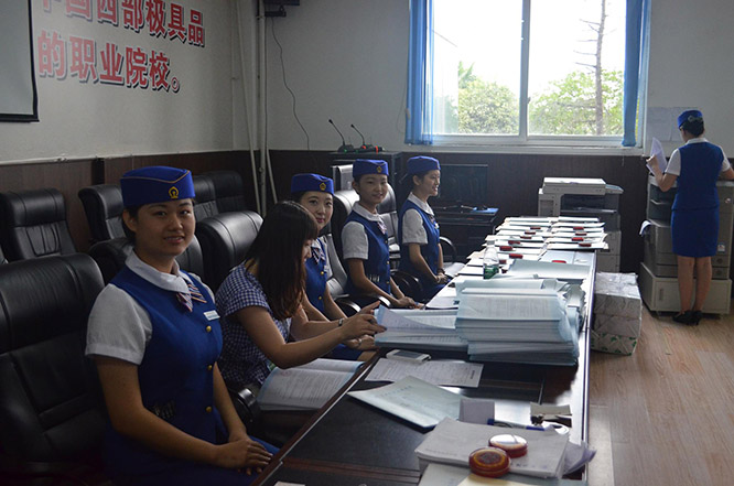 “和諧號”高鐵、動車